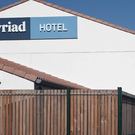 Kyriad Bordeaux - Aeroport Hotell