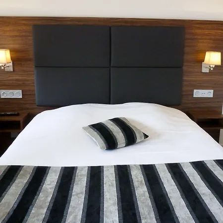 Hotell Kyriad Bordeaux - Aeroport Mérignac