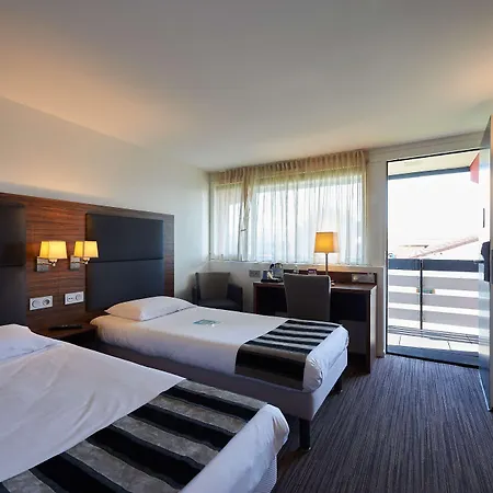 Hotell Kyriad Bordeaux - Aeroport