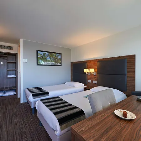 Kyriad Bordeaux - Aeroport Hotell 3*
