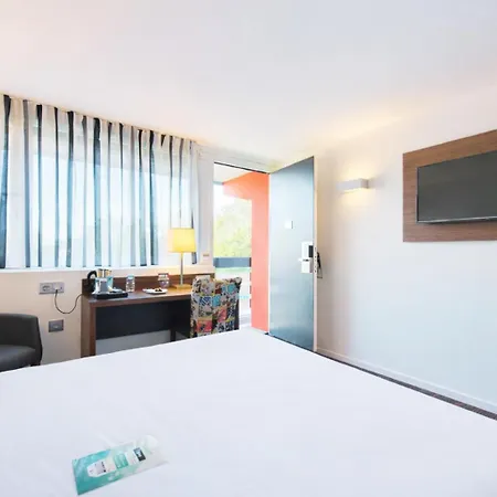 Kyriad Bordeaux - Aeroport מלון