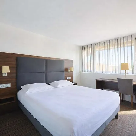 Kyriad Bordeaux - Aeroport 3*