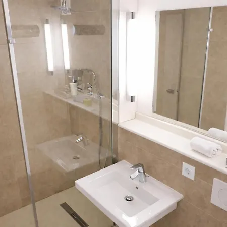 Hotell Kyriad Bordeaux - Aeroport