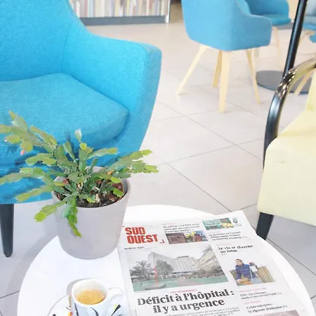 Kyriad Bordeaux - Aeroport Hotell 3*