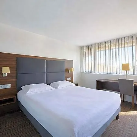Otel Kyriad Bordeaux - Aeroport