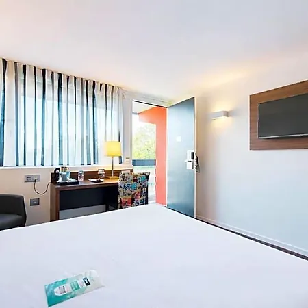 Otel Kyriad Bordeaux - Aeroport Mérignac
