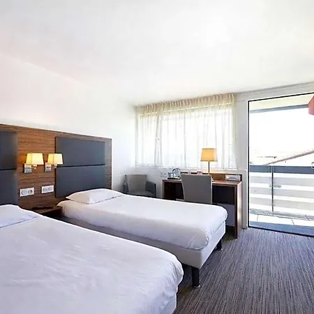 Otel Kyriad Bordeaux - Aeroport 3*