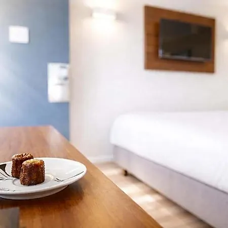 Kyriad Bordeaux - Aeroport Otel Mérignac