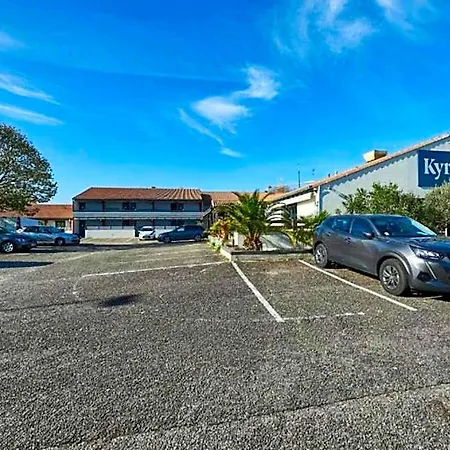 Kyriad Bordeaux - Aeroport Mérignac