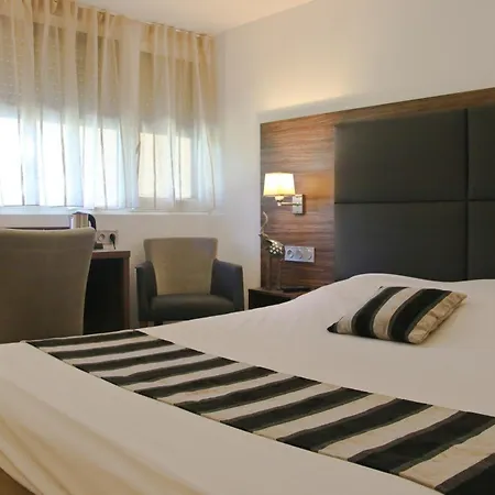 Kyriad Bordeaux - Aeroport Hotel