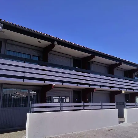 Kyriad Bordeaux - Aeroport ホテル 3*