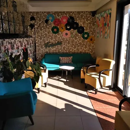 Kyriad Bordeaux - Aeroport Hotel Mérignac