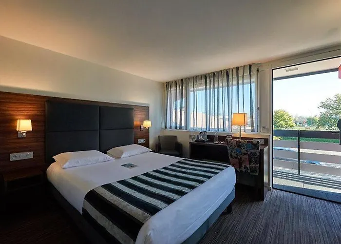 Kyriad Bordeaux - Aeroport Mérignac