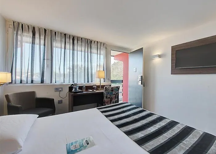 Kyriad Bordeaux - Aeroport Hotel