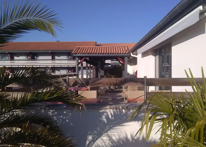 Kyriad Bordeaux - Aeroport מלון Mérignac