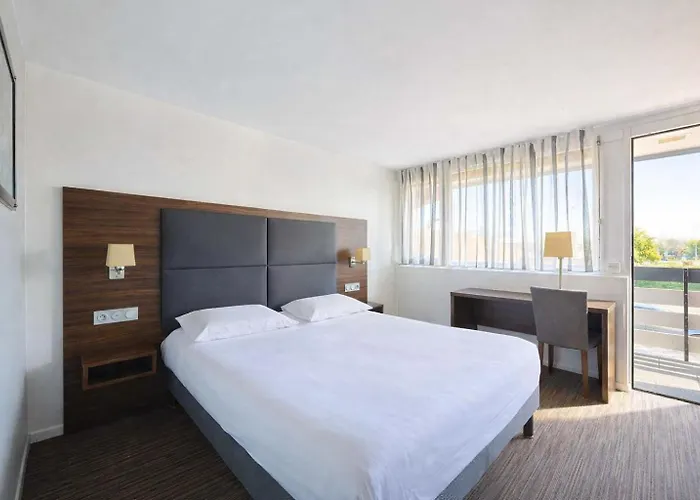 Kyriad Bordeaux - Aeroport 3*