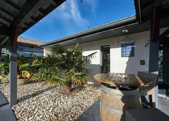 מלון Kyriad Bordeaux - Aeroport Mérignac