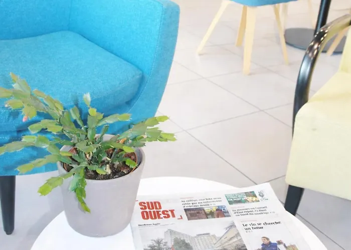 Kyriad Bordeaux - Aeroport מלון 3*