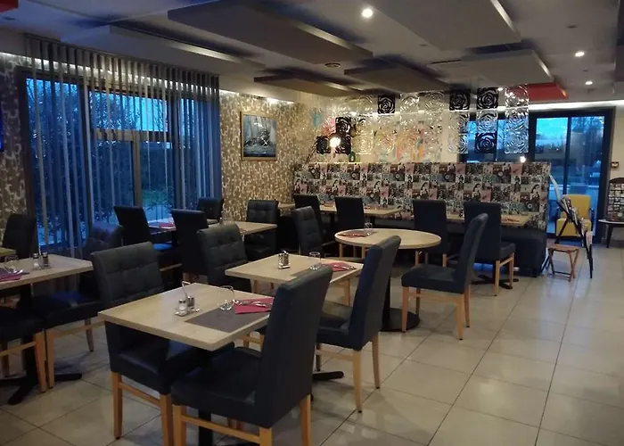 Kyriad Bordeaux - Aeroport מלון