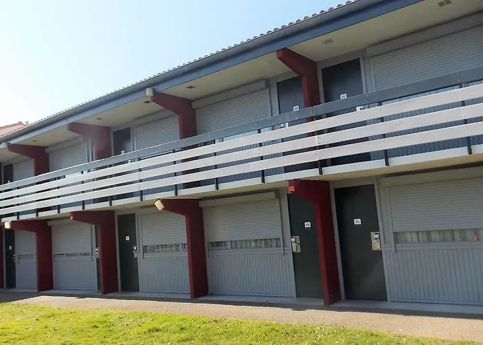 Kyriad Bordeaux - Aeroport מלון Mérignac