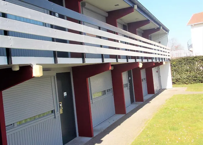 Kyriad Bordeaux - Aeroport מלון